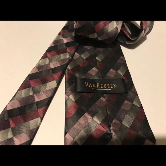 Van-HeusenTie Greens,mauve to brown multi pattern. - Picture 3 of 4